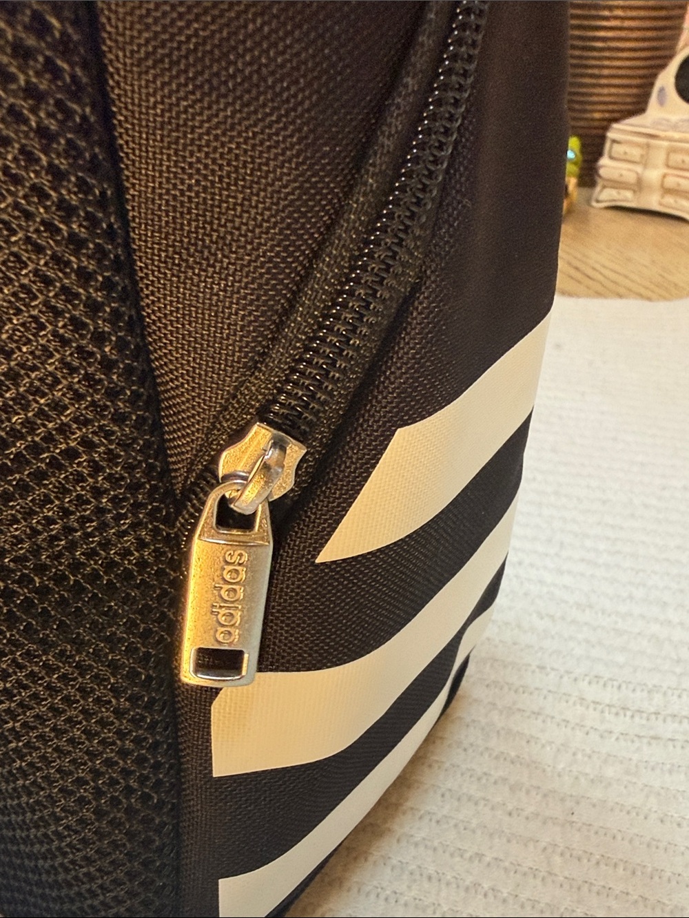 adidas Unisex Santiago Lunch Bag Cooler black and rainbow - Picture 15 of 16